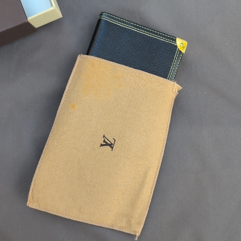 Vintage Louis Vuitton Black Leather Agenda Organizer With Gold Accents - Picture 5 of 13